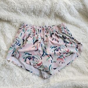 Athleta colorful printed hustle 3" short lined athletic shorts women's size XS